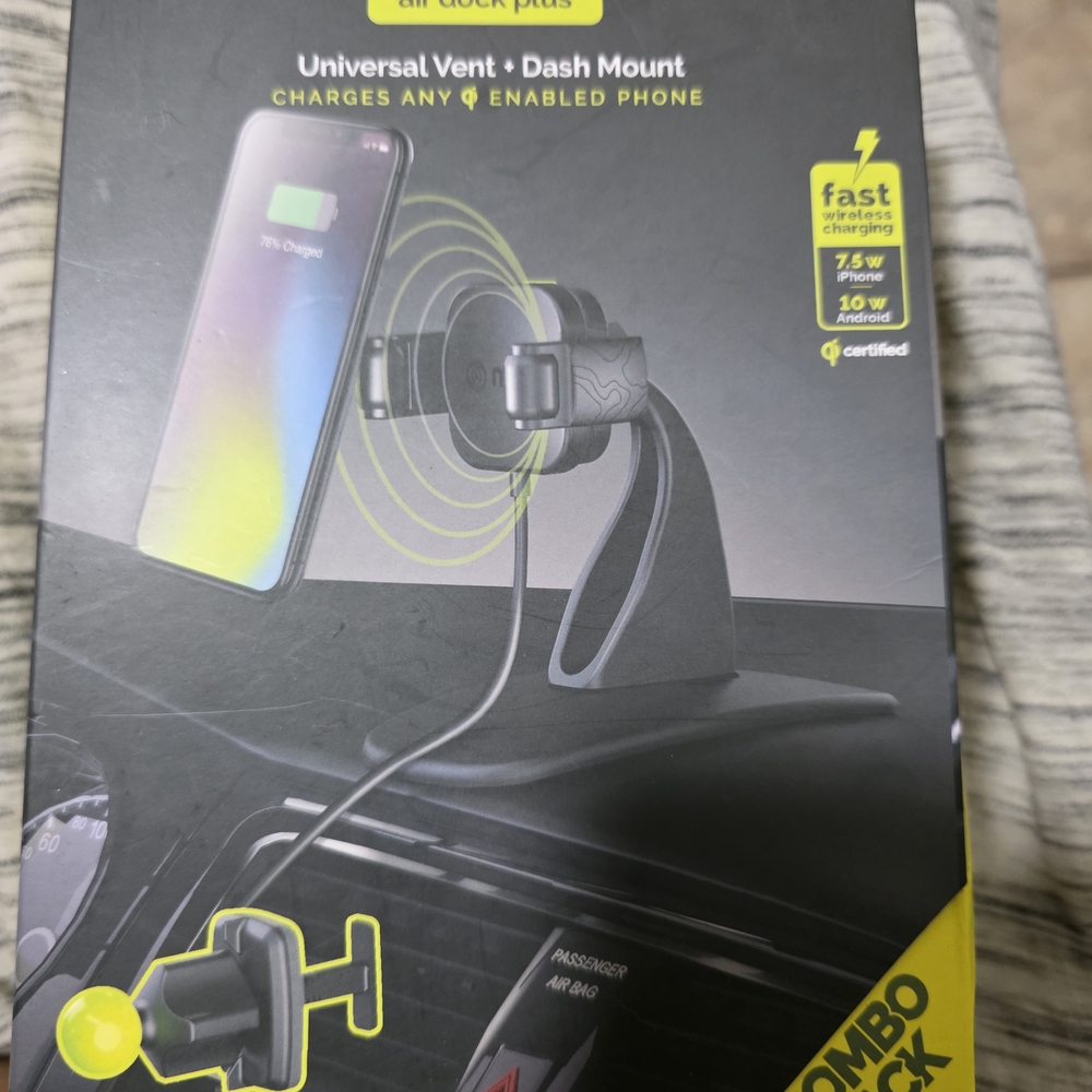 Black Universal Vent Dash Mount Open Box